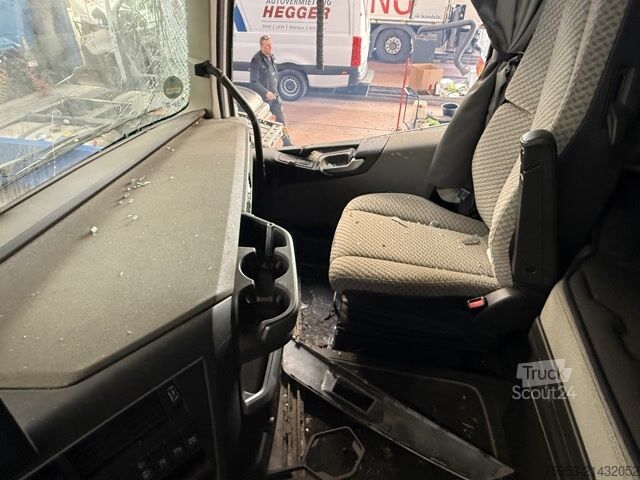 Standard trækkerunit Volvo FH 500 Globetrotter XL Hydraulik Unfall