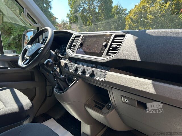 Minibüs VW CRAFTER 6 SITZER KLIMAAUTO. ACC NAVI KAMERA PDC