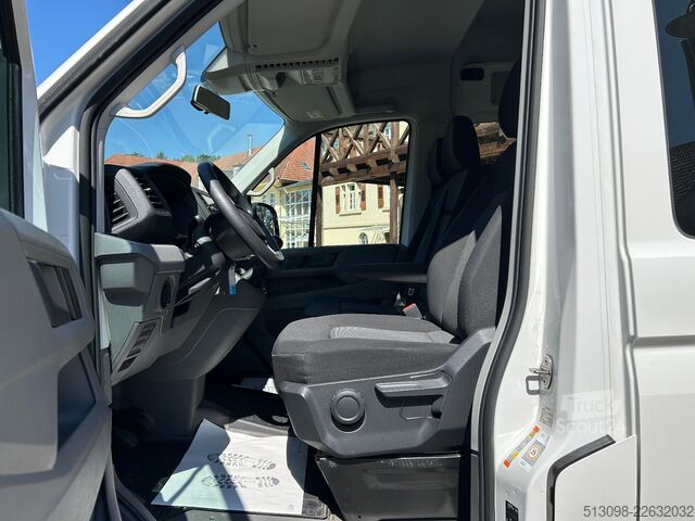Minibüs VW CRAFTER 6 SITZER KLIMAAUTO. ACC NAVI KAMERA PDC