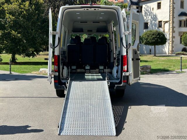 Minibüs VW CRAFTER 6 SITZER KLIMAAUTO. ACC NAVI KAMERA PDC