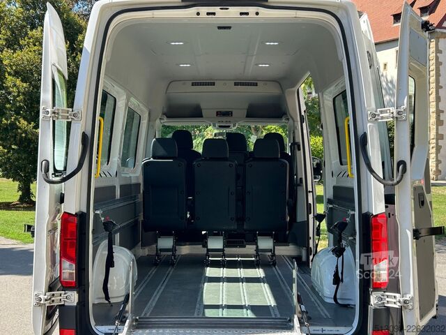 Minibüs VW CRAFTER 6 SITZER KLIMAAUTO. ACC NAVI KAMERA PDC