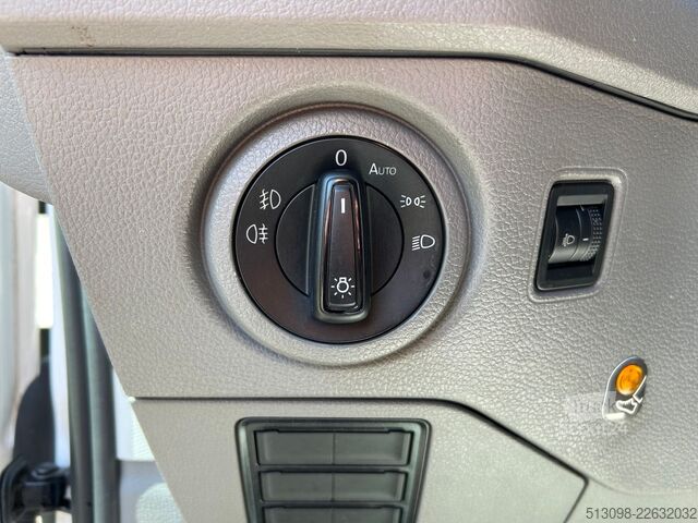 Minibüs VW CRAFTER 6 SITZER KLIMAAUTO. ACC NAVI KAMERA PDC