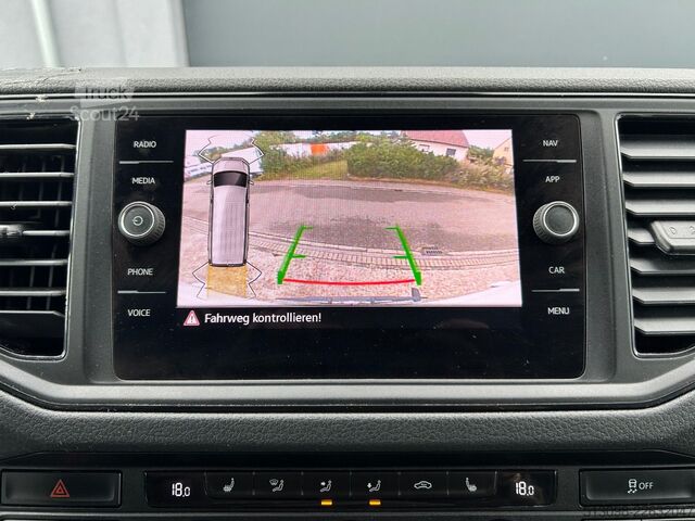Minibüs VW CRAFTER 8 SITZER KLIMAAUTO. ACC NAVI KAMERA PDC