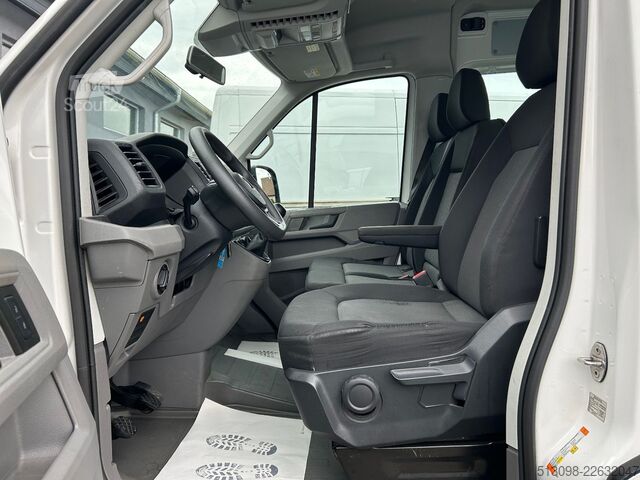 Minibüs VW CRAFTER 8 SITZER KLIMAAUTO. ACC NAVI KAMERA PDC