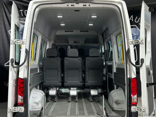 Minibüs VW CRAFTER 8 SITZER KLIMAAUTO. ACC NAVI KAMERA PDC