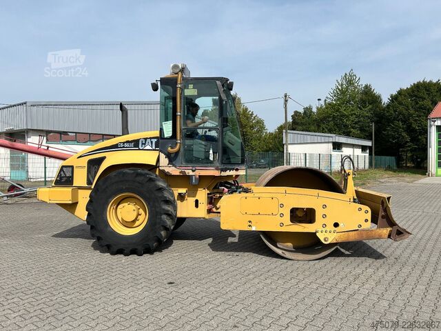 مدحلة أسطوانة واحدة CATERPILLAR CS - 563 E / Walzenzug / 6 Zylinder / Planiersch