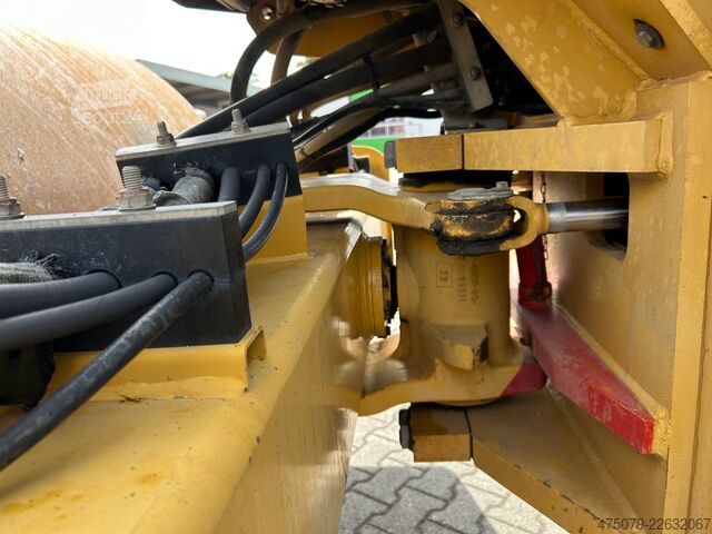 مدحلة أسطوانة واحدة CATERPILLAR CS - 563 E / Walzenzug / 6 Zylinder / Planiersch