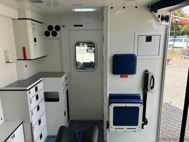 Požiarnické auto RENAULT Master / Rettungswagen Trage / Liege