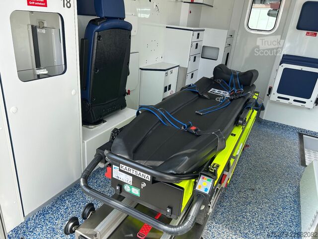Požiarnické auto RENAULT Master / Rettungswagen Trage / Liege