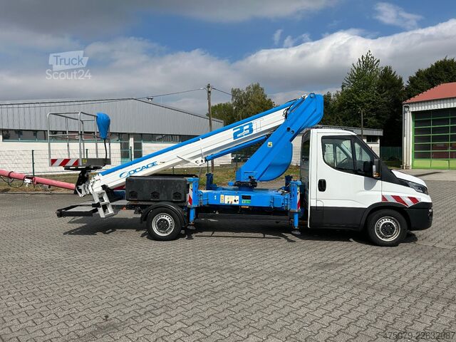 Piattaforma aerea montata su camion IVECO Daily 35-12 / Socage 23 T + Funk / HomeButton