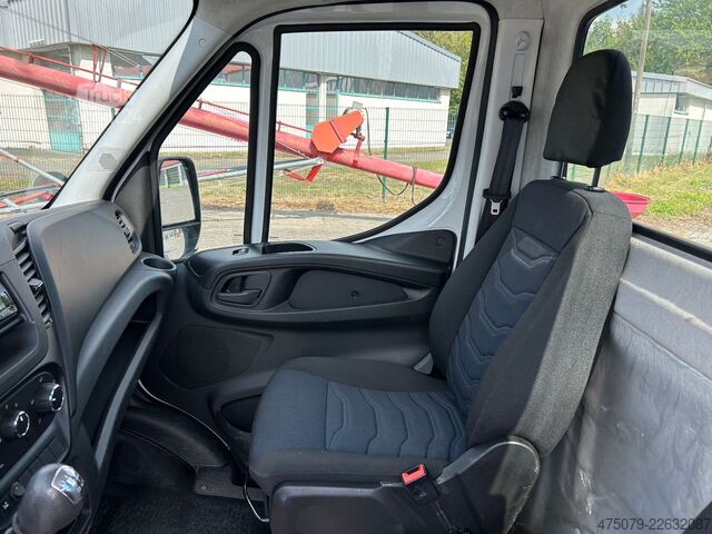 Piattaforma aerea montata su camion IVECO Daily 35-12 / Socage 23 T + Funk / HomeButton