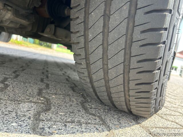 Autopompa FORD Transit / RTW / Trage Liege