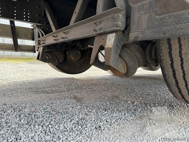 Open oplegger met zeil Schmitz Cargobull 3 achs Tautl 385/65 UNFALL Portal 2xLift