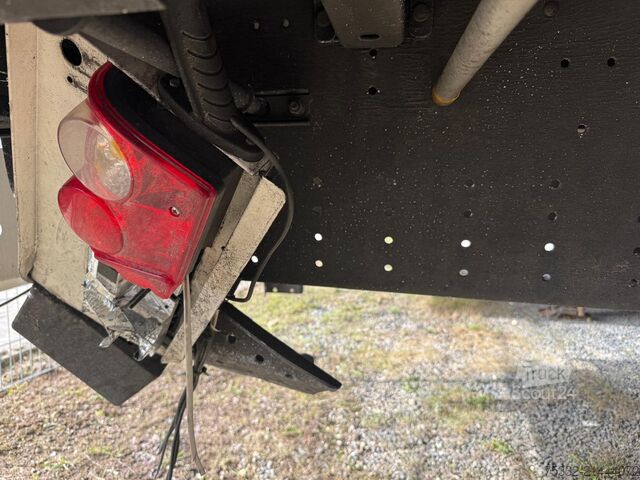 Open oplegger met zeil Schmitz Cargobull 3 achs Tautl 385/65 UNFALL Portal 2xLift