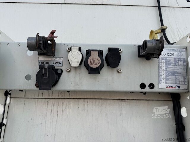 Open oplegger met zeil Schmitz Cargobull 3 achs Tautl 385/65 UNFALL Portal 2xLift