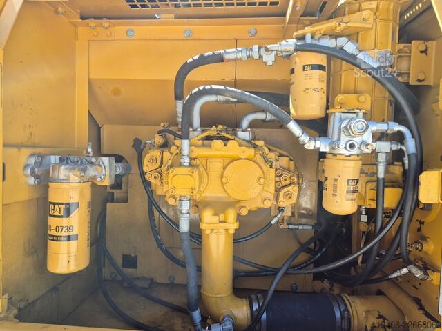 Raupenbagger Caterpillar 330D2 L - 3 BUCKETS - GPS