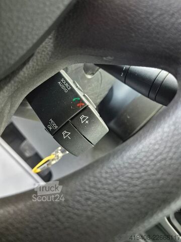 Slēgtais furgons Renault Trafic 2.0 DCi 120 / L2H1 / Long / Unique!