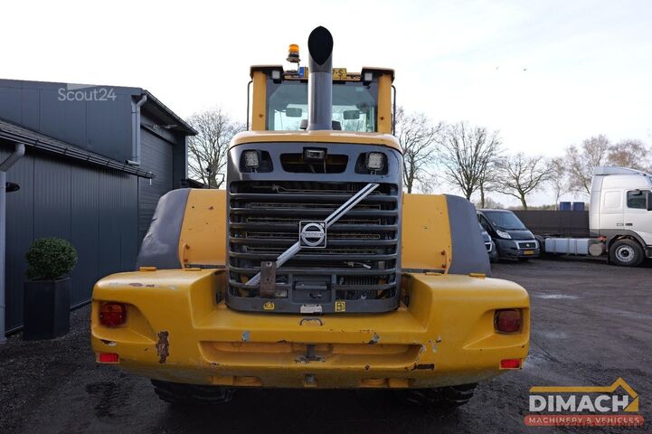Loader Volvo L120F 4x4 - smeersysteem - camera - airco - NL ...