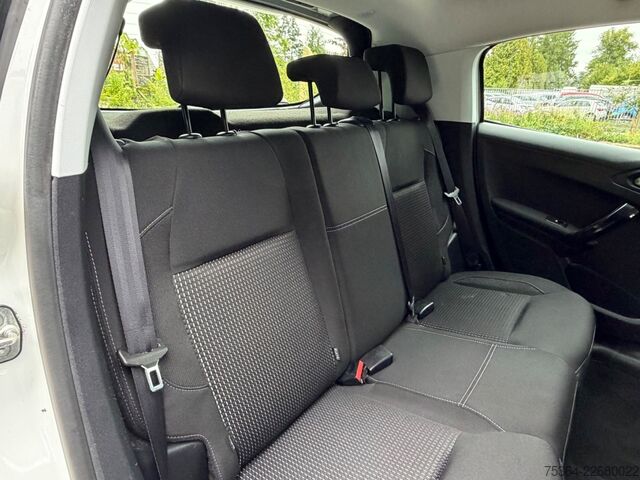 Skåpbil PEUGEOT 208 1.6 Active BlueHDi 100 STOP & START