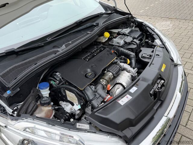 Skåpbil PEUGEOT 208 1.6 Active BlueHDi 100 STOP & START