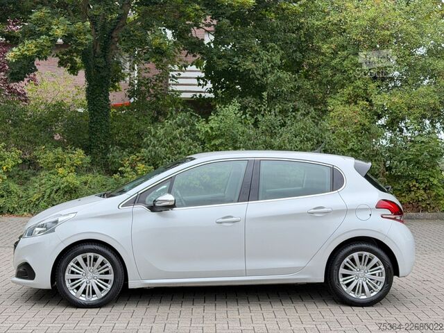 Skåpbil PEUGEOT 208 1.6 Active BlueHDi 100 STOP & START