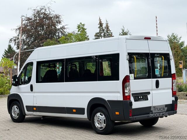 Minibussi FIAT Ducato 2.3 Multijet Maxi 5 Sitze Rollstullift