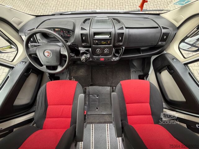 Minibussi FIAT Ducato 2.3 Multijet Maxi 5 Sitze Rollstullift