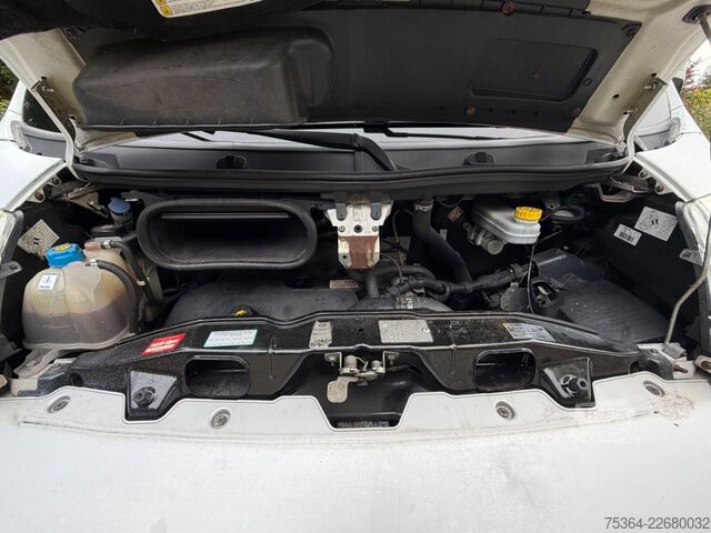 Minibussi FIAT Ducato 2.3 Multijet Maxi 5 Sitze Rollstullift