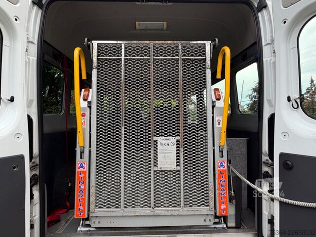 Minibussi FIAT Ducato 2.3 Multijet Maxi 5 Sitze Rollstullift