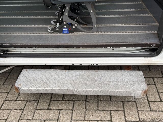 Minibussi FIAT Ducato 2.3 Multijet Maxi 5 Sitze Rollstullift