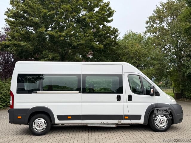 Minibussi FIAT Ducato 2.3 Multijet Maxi 5 Sitze Rollstullift