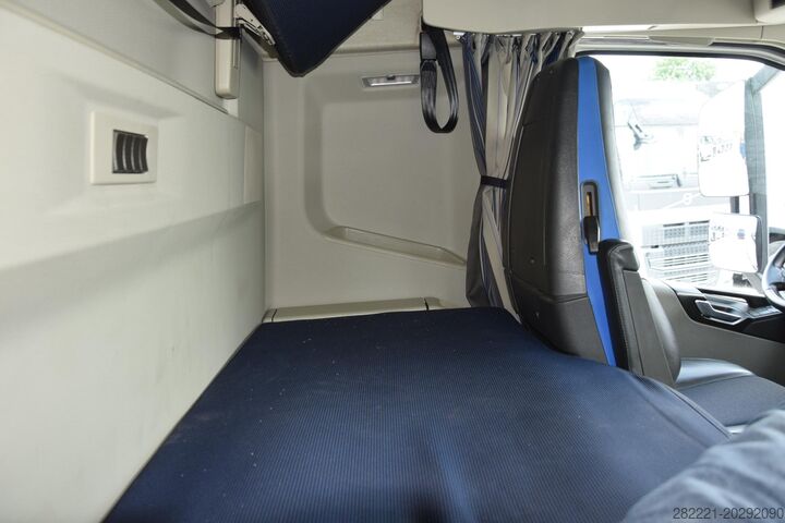 Tractor estándar VOLVO FH 500 Globetrotter XL
