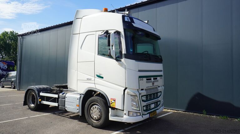 MTS standard Volvo FH 460 Globetrotter tractor unit