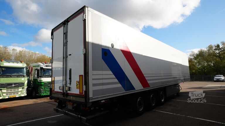 Refrigerated/frozen transport Schmitz Cargobull Bi-temperature refrigerated trailer