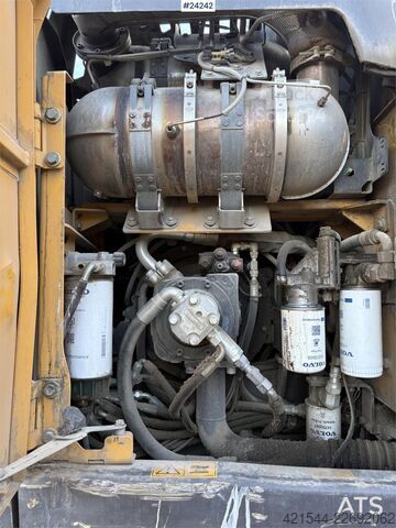Pelle sur roues Volvo EW160E Wheeled Excavator w/ Elevating Cab and Grap