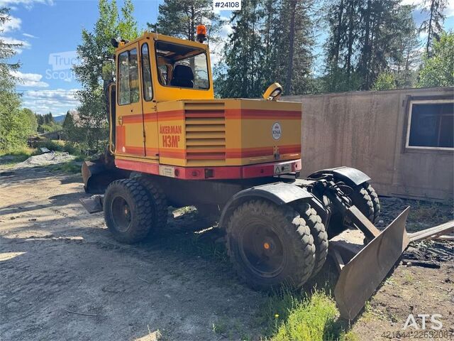Mobiele graafmachine Åkerman H3M Wheeled Excavator – Tiltrotator and Bucket