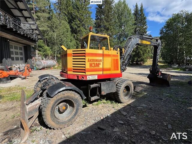 Mobiele graafmachine Åkerman H3M Wheeled Excavator – Tiltrotator and Bucket