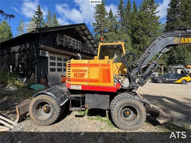 Mobiele graafmachine Åkerman H3M Wheeled Excavator – Tiltrotator and Bucket
