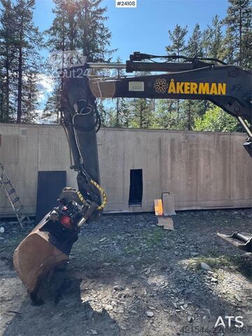 Колесен багер Åkerman H3M Wheeled Excavator – Tiltrotator and Bucket