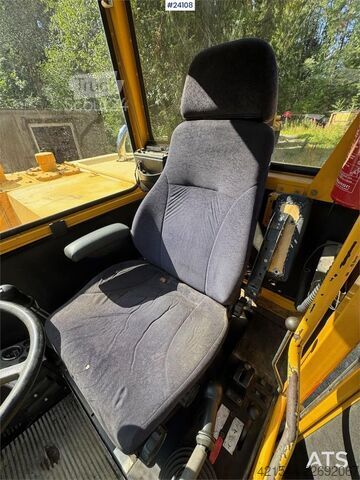 Колесен багер Åkerman H3M Wheeled Excavator – Tiltrotator and Bucket