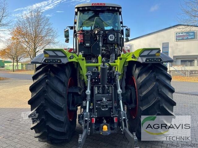 Traktor Claas XERION 4200 TRAC VC