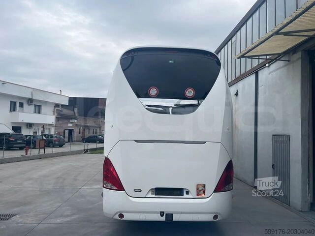 مدرب رياضي Neoplan Starliner