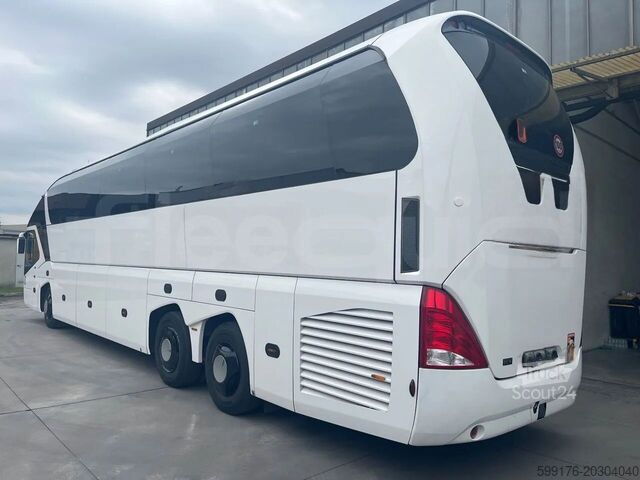 مدرب رياضي Neoplan Starliner