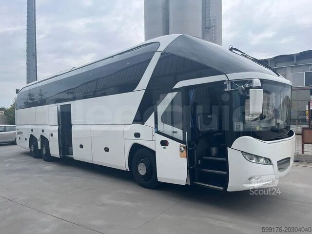 مدرب رياضي Neoplan Starliner