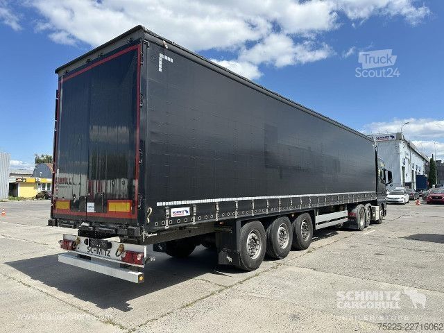 Semirimorchio con telone Schmitz Cargobull Curtainsider Standard