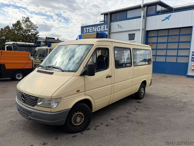 Minibus MERCEDES-BENZ 312 D Sprinter 8 Sitzer ex-Katastrophenschutz