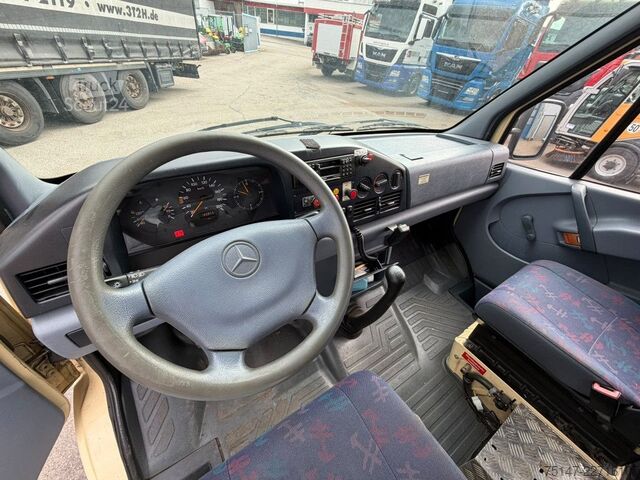 Minibus MERCEDES-BENZ 312 D Sprinter 8 Sitzer ex-Katastrophenschutz