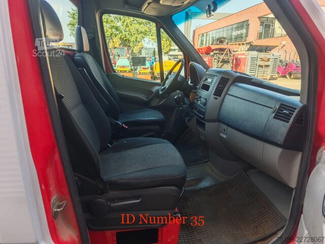 Piattaforma di sollevamento Mercedes-Benz Sprinter 311 CDI Ruthmann TB 220