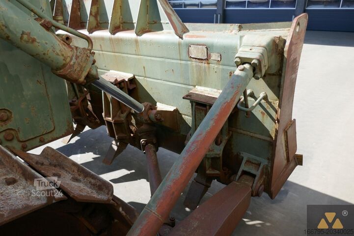 Schaktmaskin Caterpillar D7F Ex-army