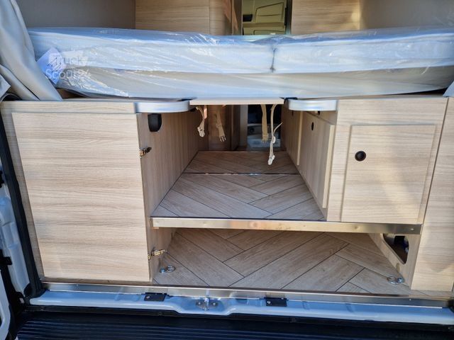 Obytné vozidlo CHAUSSON V697 SPORT LINE MJ26 /Arctic.-P.,/Autom./Connect